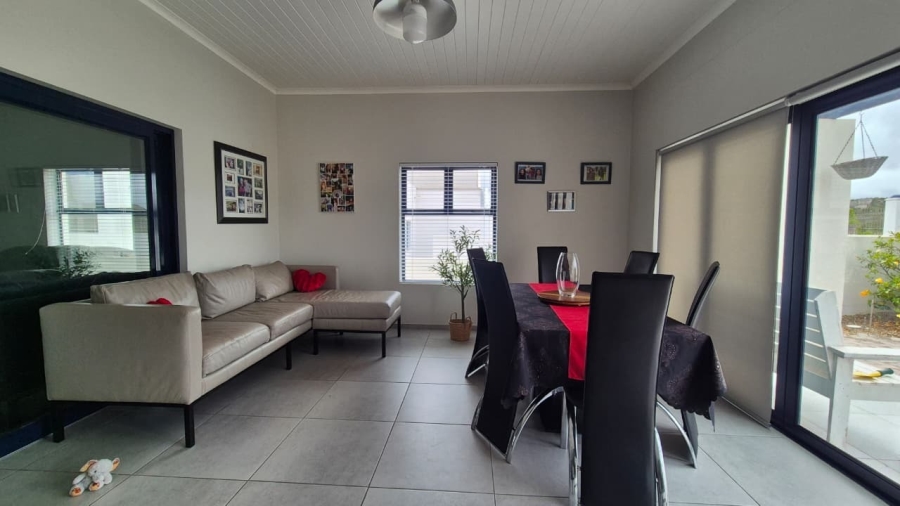4 Bedroom Property for Sale in Blue Lagoon Western Cape